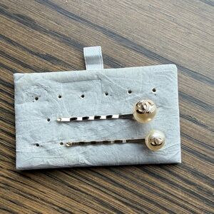 Elegant Gold and Pearl Hair Pins